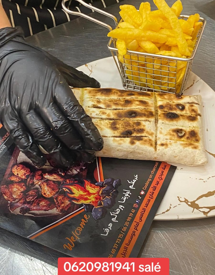 Tacos beldi au charbon, frites et le menu de Cooking On Charcoal